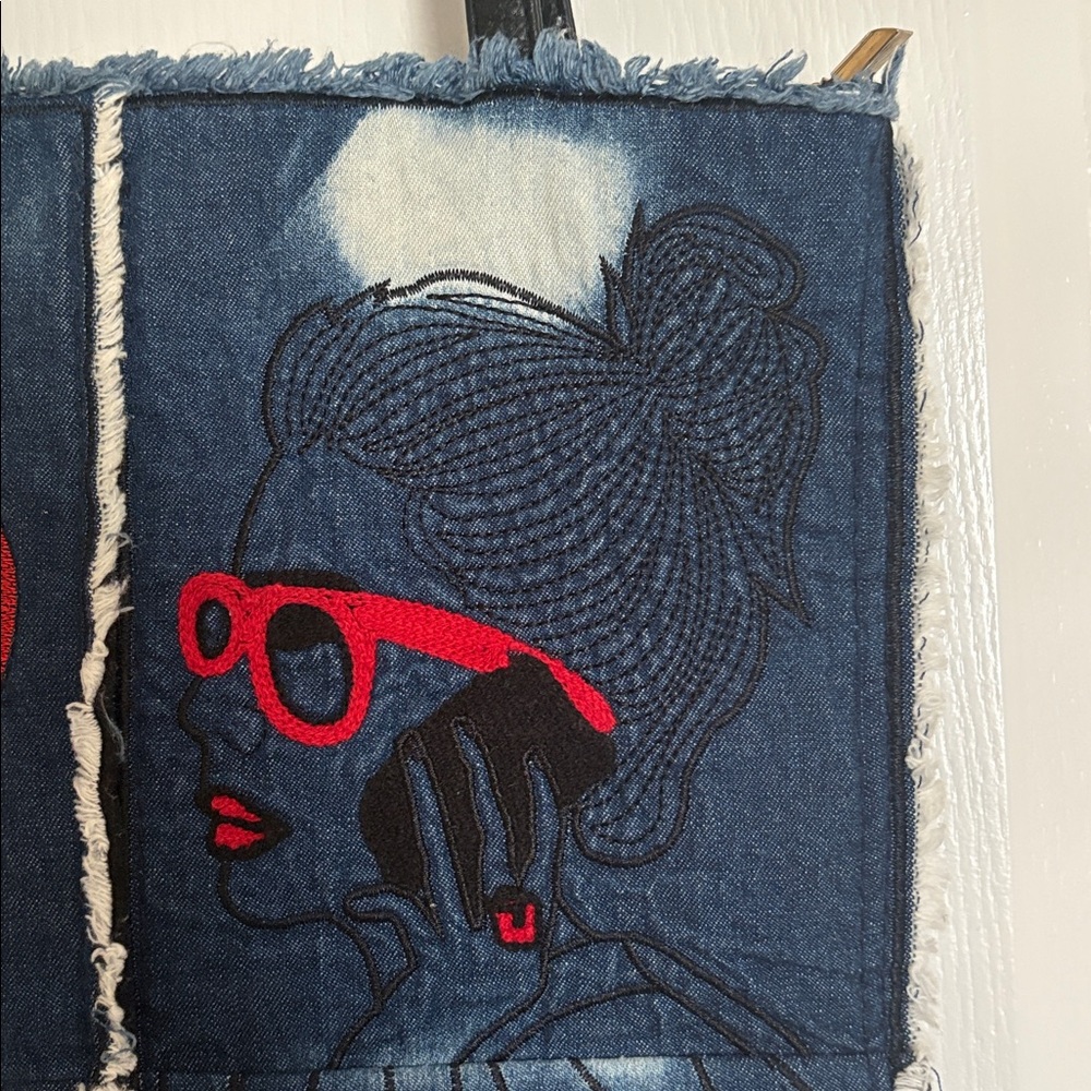 Stylish Denim Tote with embroidery lips, heels, balloons with Black Handles - Picture 5 of 10